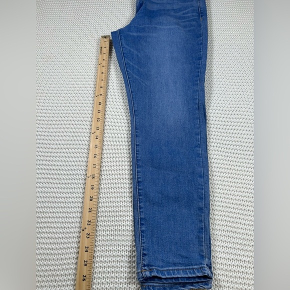 Old Navy Women's Rockstar Blue Jeans. High Rise. Stretch. Size 14 - Picture 7 of 8